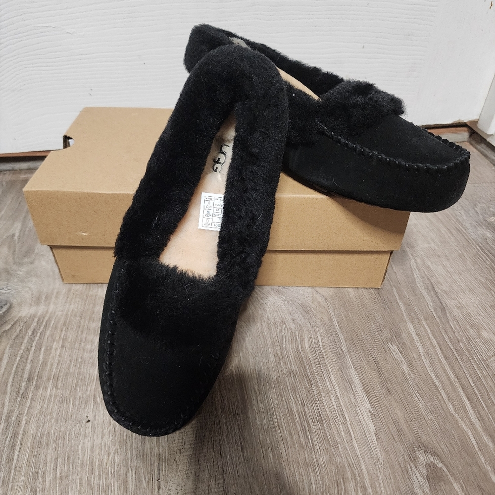 Ugg Dakota Spill Seam